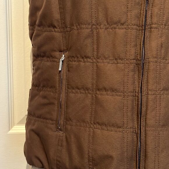 ‎Kirkland Signature Brown/Cream Reversible Vest Size S - Picture 4 of 13